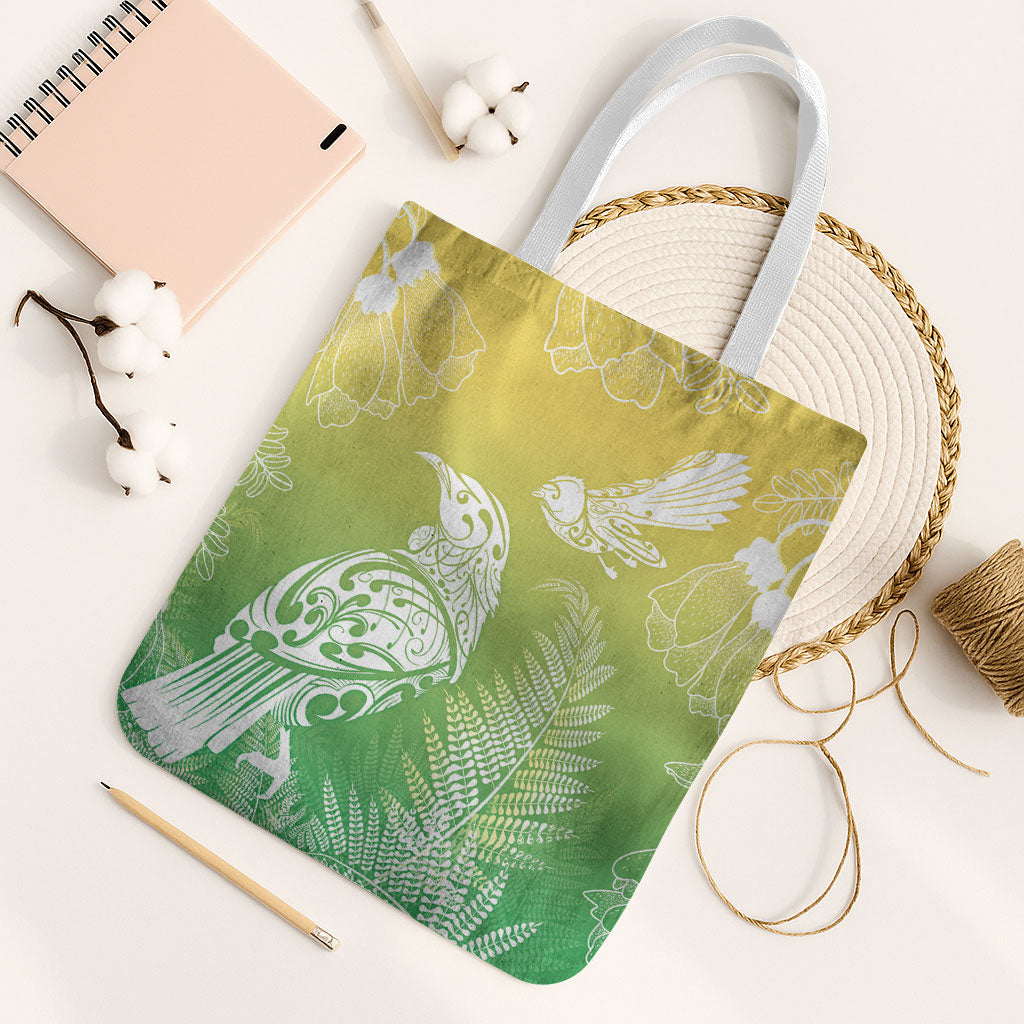 Aotearoa Maori Mahuru Tui With Pikawakawa Tote Bag Spring Time LT7 White Strap One Size Green - Polynesian Pride