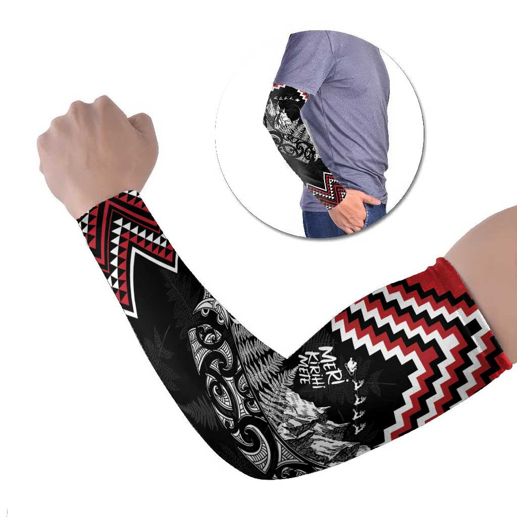 New Zealand Christmas Taniko Poutama Arm Sleeves Mountainscape Maori Fern LT7 Set of 2 Black - Polynesian Pride