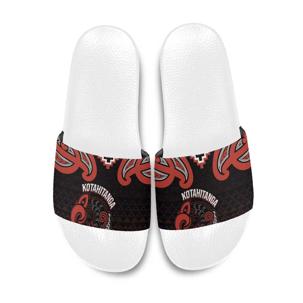 Maori Waitangi Slide Sandals Kotahitanga Poutama Mix Whakairo LT7 Black - Polynesian Pride