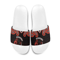 Maori Waitangi Slide Sandals Kotahitanga Poutama Mix Whakairo LT7 Black - Polynesian Pride