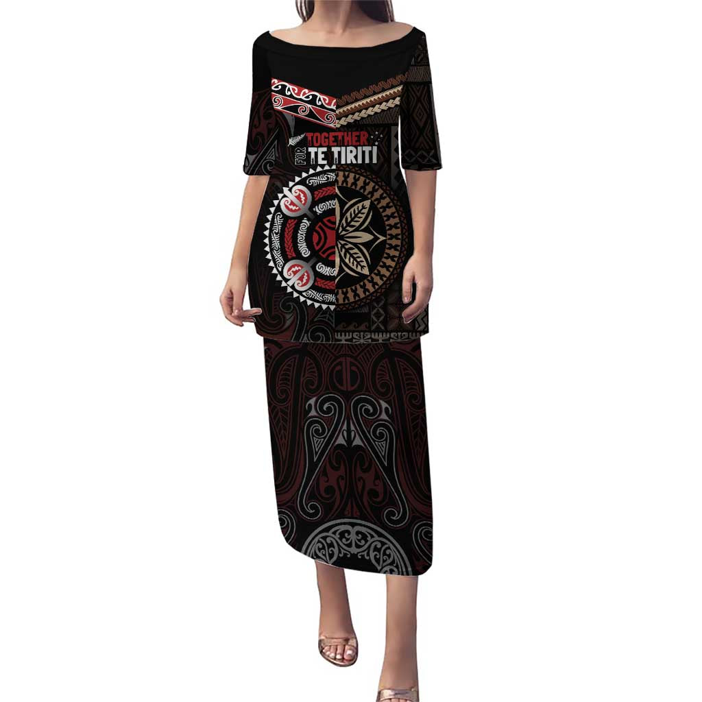 Aotearoa and Samoa Together For Te Tiriti Puletasi Kowhaiwhai Mix Siapo LT7 Long Dress Black - Polynesian Pride