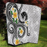 Kanaka Maoli Hawaii Plumeria Quilt Dancing Tentacles White Style LT7 - Polynesian Pride