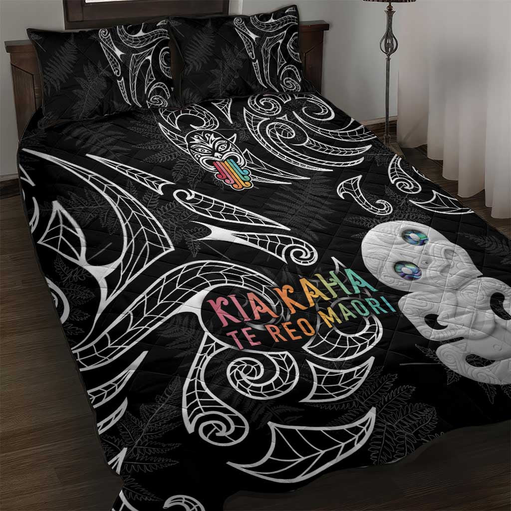 Kia Hara Te reo Maori Quilt Bed Set Manaia Moko Pattern LT7 Black - Polynesian Pride
