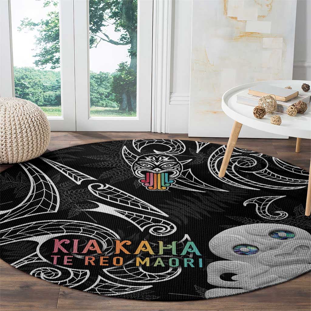 Kia Hara Te reo Maori Round Carpet Manaia Moko Pattern LT7 - Polynesian Pride