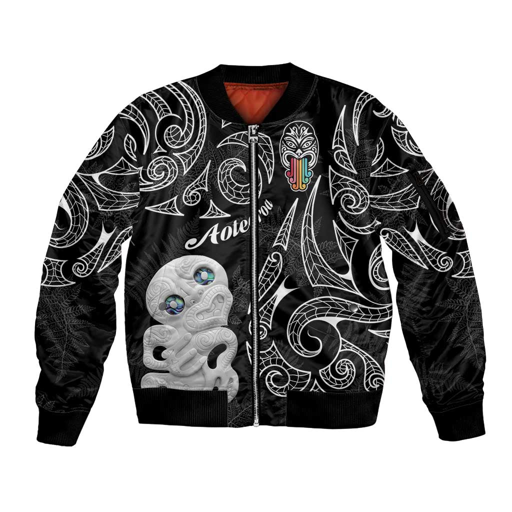 Kia Hara Te reo Maori Sleeve Zip Bomber Jacket Manaia Moko Pattern LT7 Unisex Black - Polynesian Pride