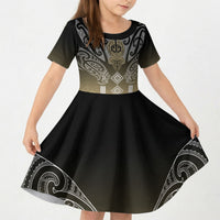 Aotearoa Maori Iwi Heritage Kid Short Sleeve Dress Waikato Tainui Parauri LT7 KID Earth Gold - Polynesian Pride