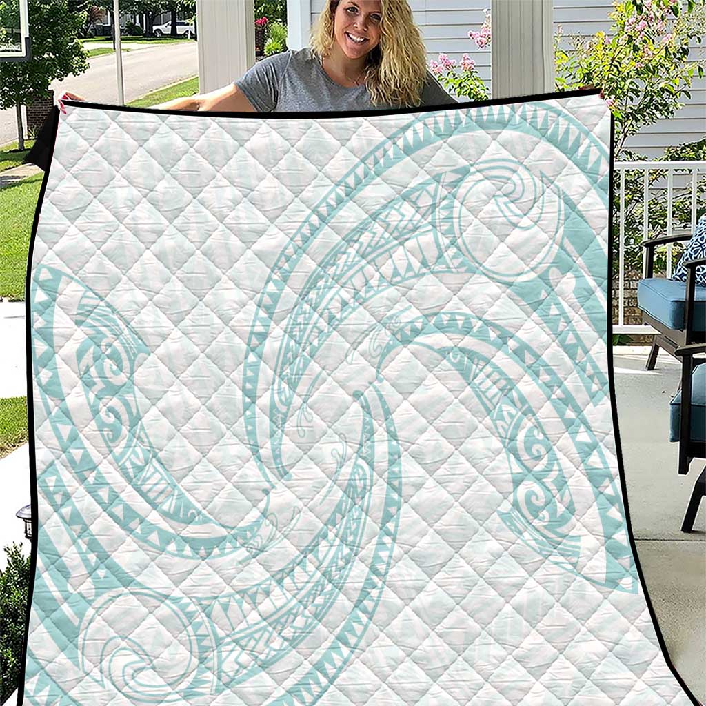 White Sunday Lotu Tamaiti Quilt Polynesian Wave Pastel Cyan LT9 Cyan - Polynesian Pride