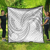 White Sunday Lotu Tamaiti Quilt Polynesian Wave Pastel Gray LT9 - Polynesian Pride