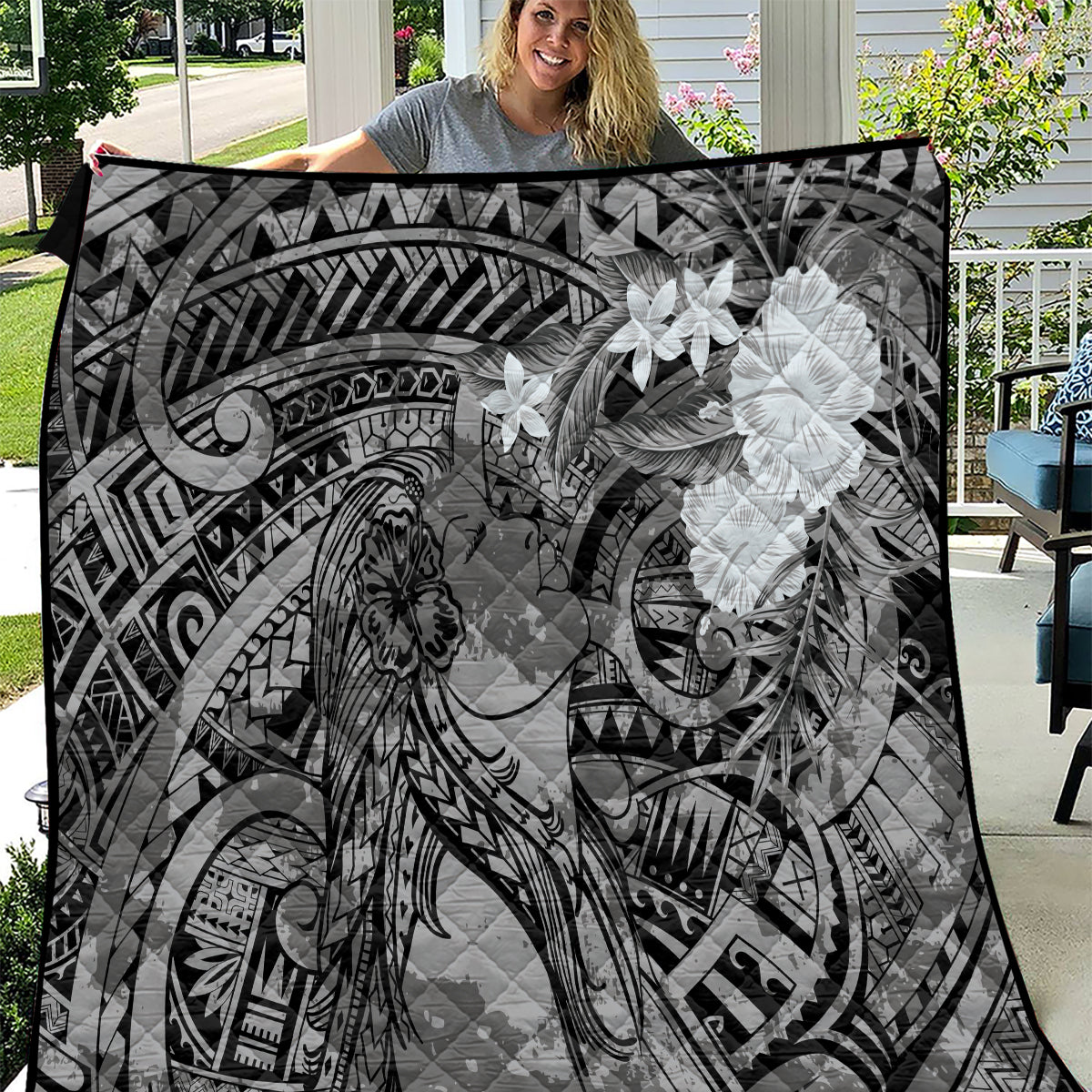 Pacific Beauty Girl Quilt Black Polyneisan Tribal Vintage Motif