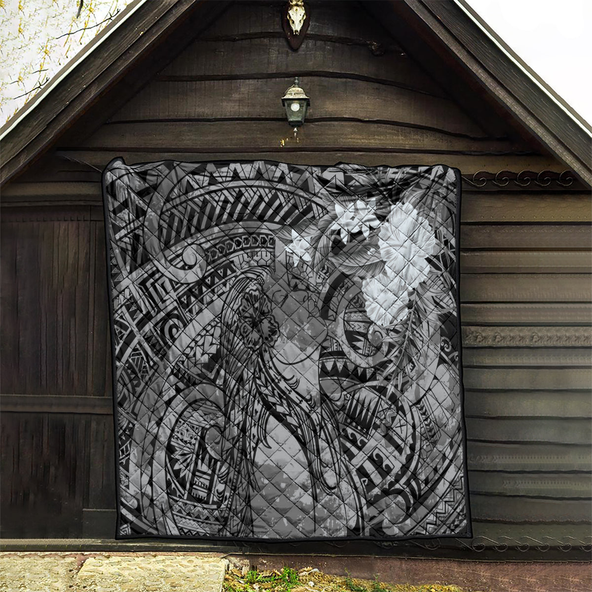 Pacific Beauty Girl Quilt Black Polyneisan Tribal Vintage Motif LT9 - Polynesian Pride