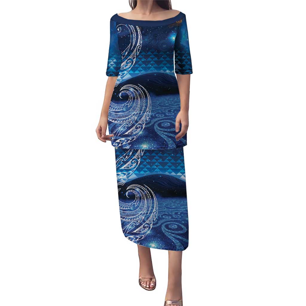 New Zealand Matariki Puletasi Taniko Aramoana With Koru Galaxy Sky Night LT9 Long Dress Galaxy - Polynesian Pride