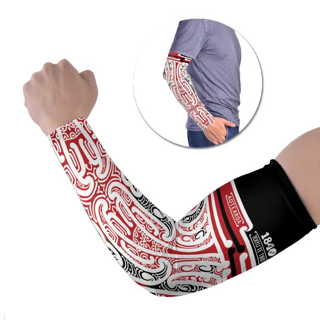 Personalised Toitu Te Tiriti Aotearoa 1840 Arm Sleeves Red Kowhaiwhai Puhoro LT9 Set of 2 Black - Polynesian Pride