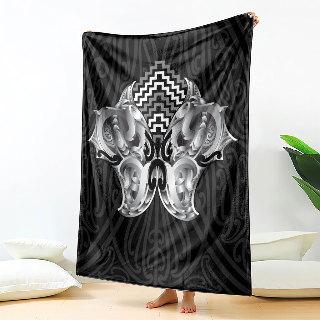 Aotearoa Kowhaiwhai Poutama Black Motif Blanket