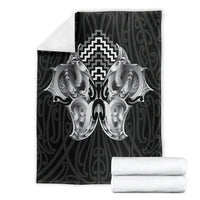 Aotearoa Kowhaiwhai Poutama Black Motif Blanket