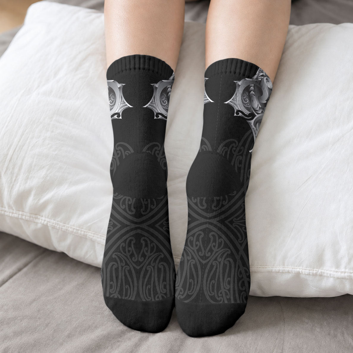 Aotearoa Kowhaiwhai Poutama Black Motif Crew Socks LT9 - Polynesian Pride