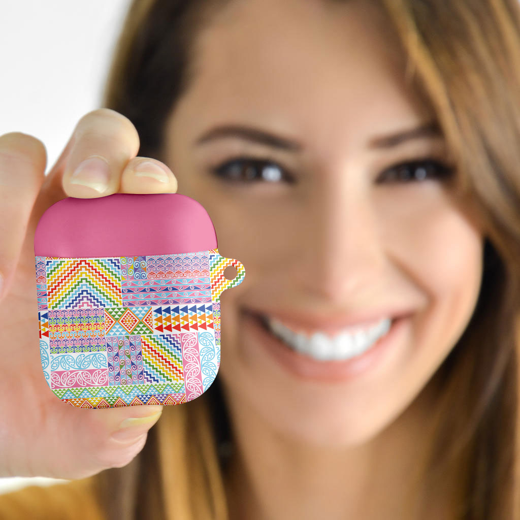 Aotearoa Kowhaiwhai Taniko Patchwork Rainbow Motifs AirPods Case