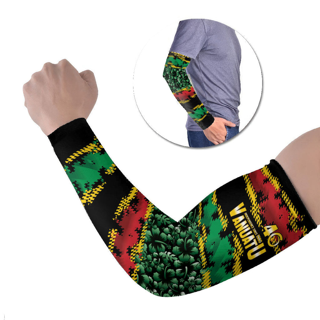 Vanuatu 46th Year Anniversary Arm Sleeves 30 July 1980 Hibiscus Seamless Pattern LT9 Set of 2 Black - Polynesian Pride