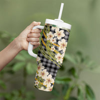 Ele'ele Hawai'i Palaka Plumeria Tumbler With Handle Puakenikeni and Maile Lei LT9 - Polynesian Pride