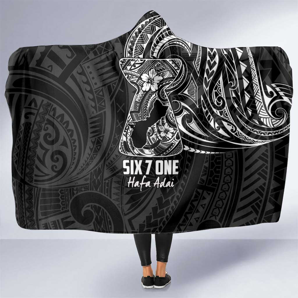 Black Guam Latte Stone Tribal Tattoo Hooded Blanket Hafa Adai Six 7 One LT9 One Size Black - Polynesian Pride
