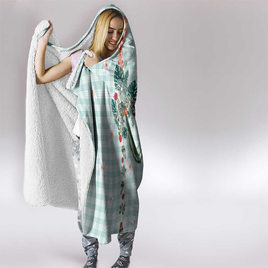 Turquoise Hawaiian Palaka Hooded Blanket Kukui Nut Money Lei LT9 - Polynesian Pride