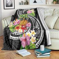 Hau'oli Makahiki Hou Blanket Aloha Pineapple Tropical Vibe LT9 Black - Polynesian Pride