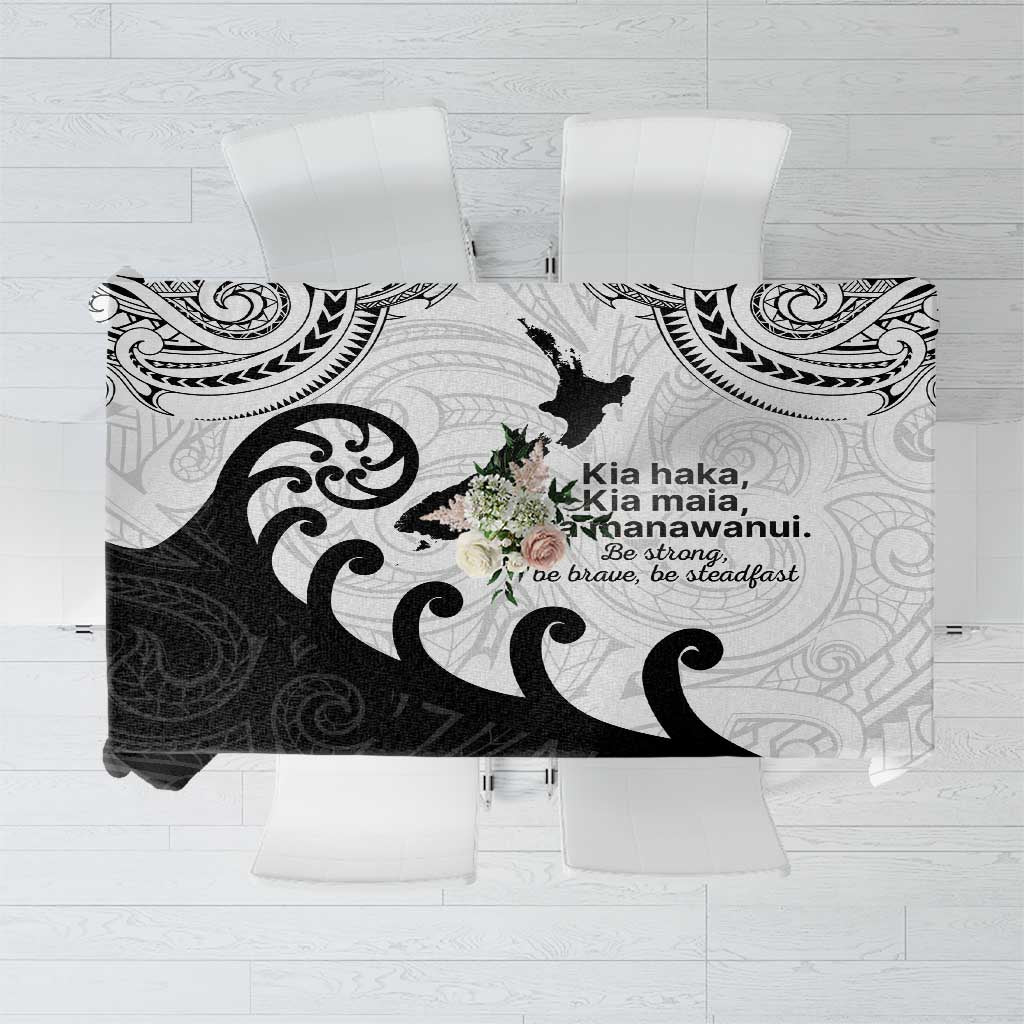Kia Haka Maori language Tablecloth Te Reo Maori Inspired Art LT9 white - Polynesian Pride