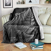 New Zealand Te Reo Mori Blanket Simple Black Fern LT9 Black - Polynesian Pride