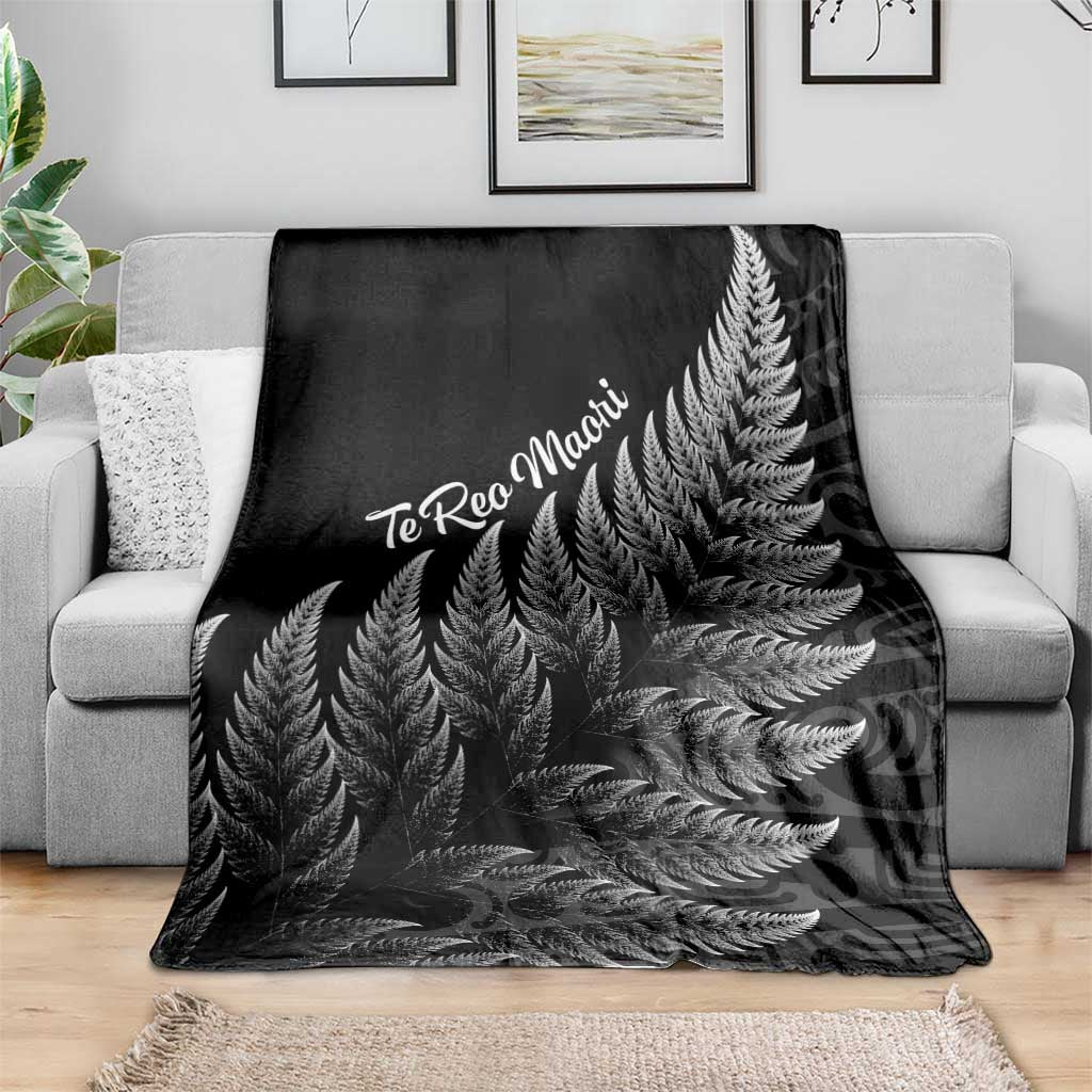 New Zealand Te Reo Mori Blanket Simple Black Fern LT9 - Polynesian Pride
