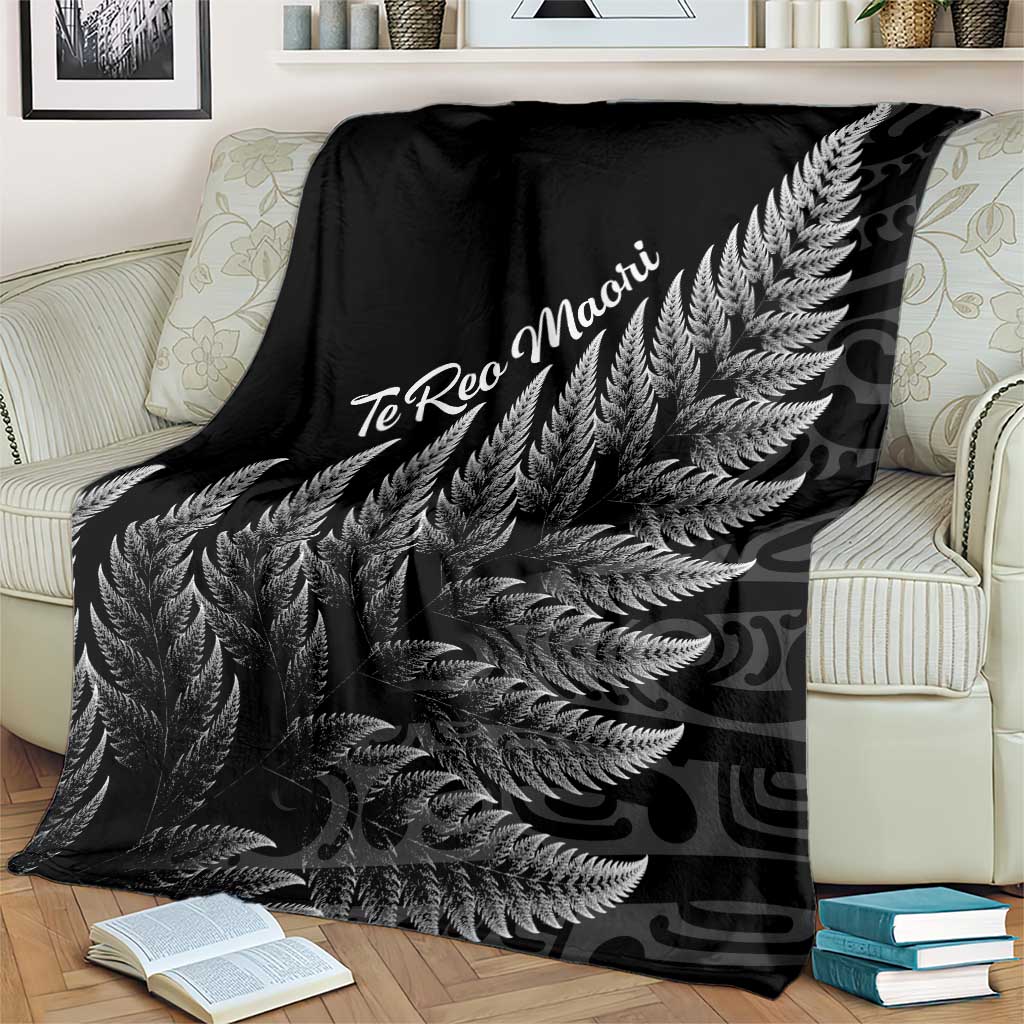 New Zealand Te Reo Mori Blanket Simple Black Fern LT9 - Polynesian Pride