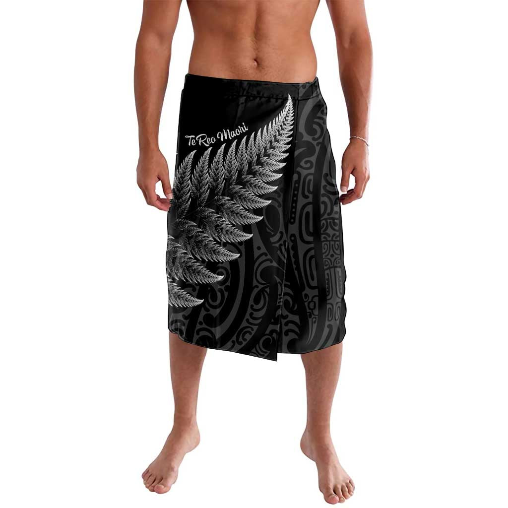 New Zealand Te Reo Māori Lavalava Simple Black Fern