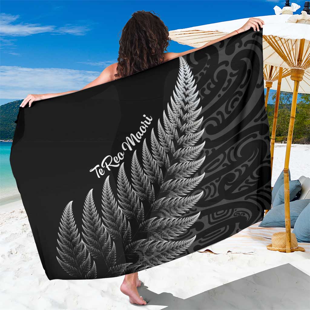 New Zealand Te Reo Mori Sarong Simple Black Fern LT9 One Size 44 x 66 inches Black - Polynesian Pride