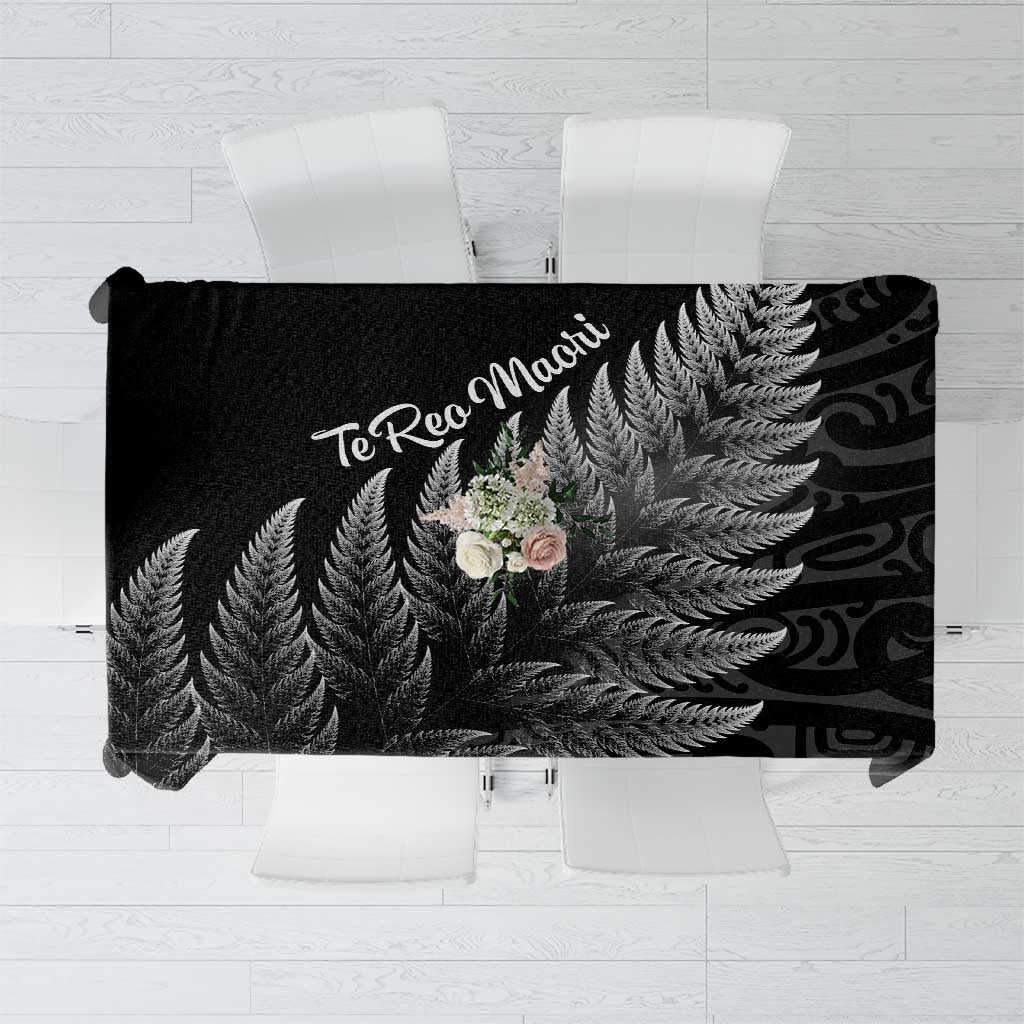 New Zealand Te Reo Māori Tablecloth Simple Black Fern