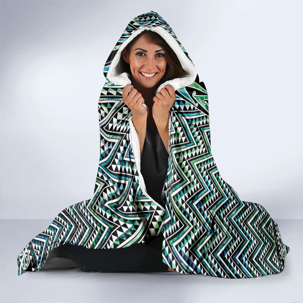 New Zealand Maori Niho Taniwha Hooded Blanket Papua Shell - Mangopare Puhoro Pattern LT9 - Polynesian Pride