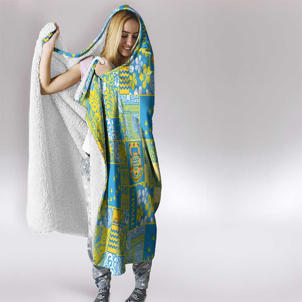 Tuvalu Manuia te Kilisimasi Hooded Blanket Pacific Patchwork Xmas Vibes LT9 - Polynesian Pride