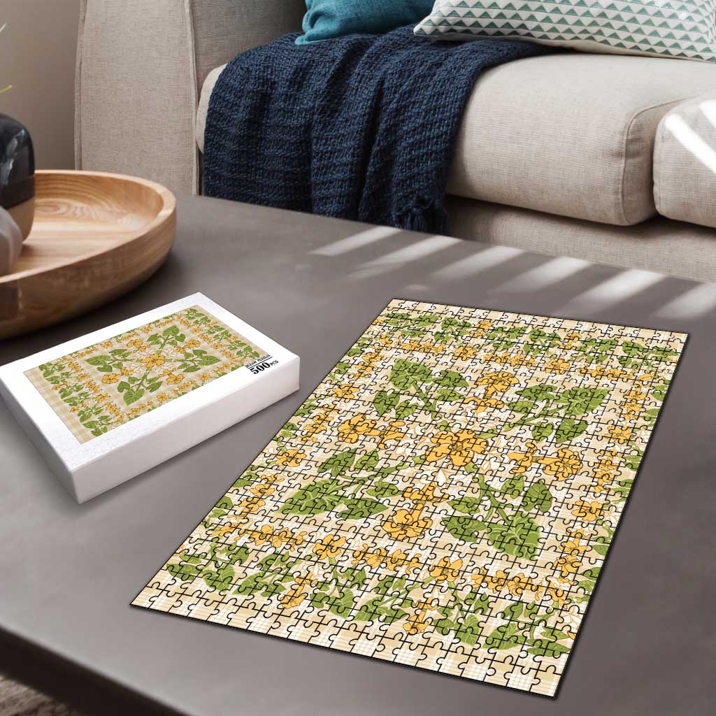 Squares Puakenikeni and Kalo Puzzle Beige Palaka Hawaiian Quilt Pattern LT9 - Polynesian Pride