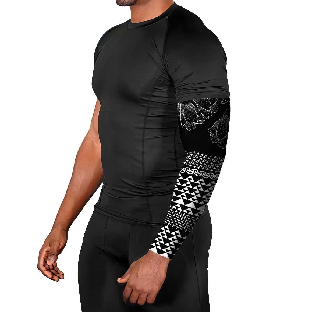 Black Taniko Kowhaiwhai Tukutuku Motif Arm Sleeves LT9 - Polynesian Pride