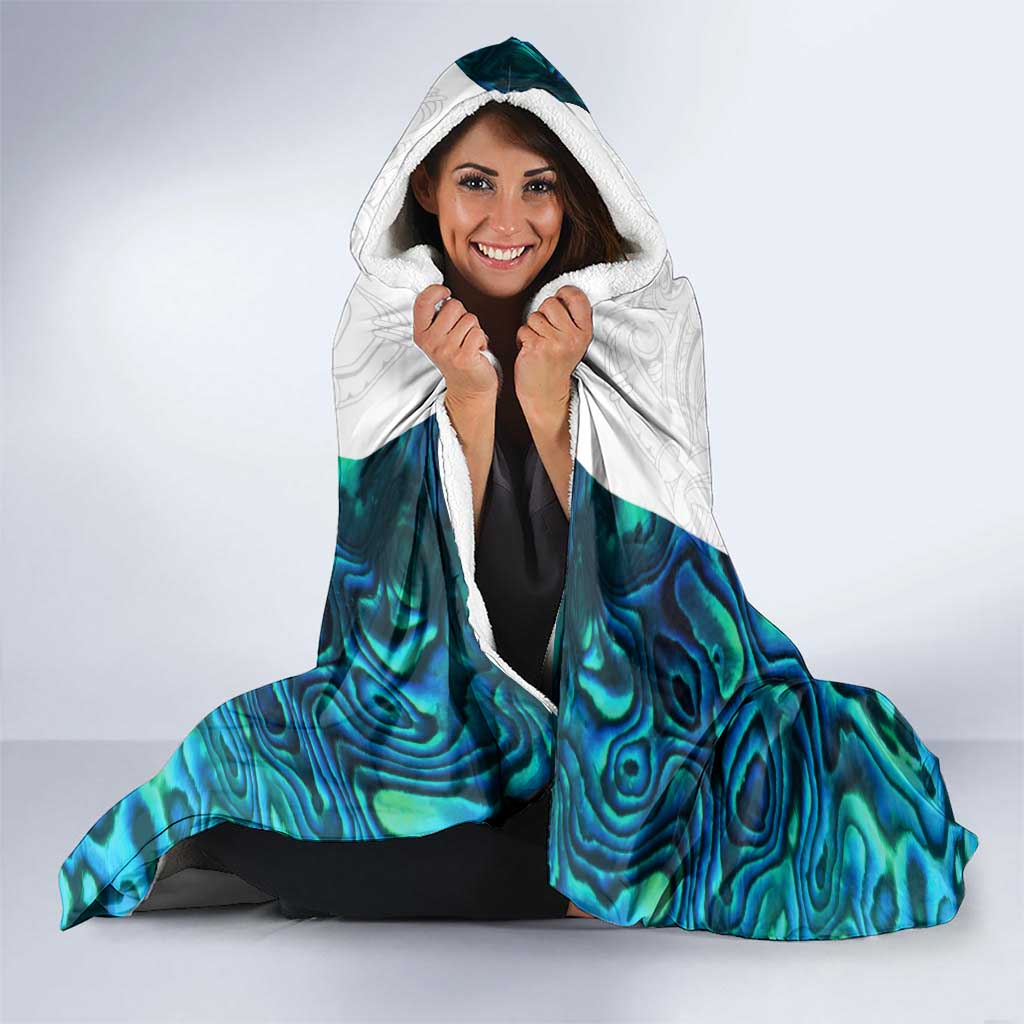 Custom New Zealand Aotearoa Hooded Blanket Maori Paua Shell Indigenous LT9 - Polynesian Pride