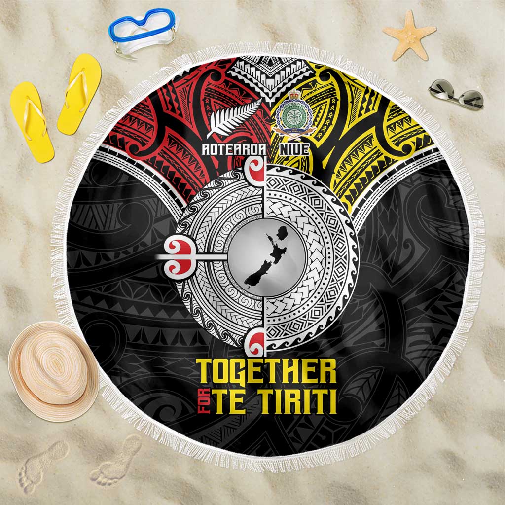 Aotearoa and Niue Mo Te Tiriti Beach Blanket New Zealand Honour The Treaty Ake!Ake!Ake! LT9 One Size 150cm Gold - Polynesian Pride