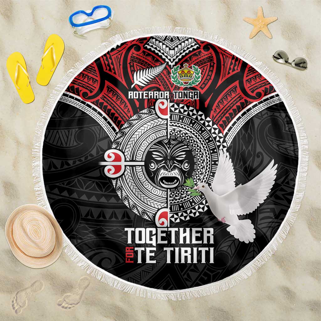 Aotearoa and Tonga Mo Te Tiriti Beach Blanket New Zealand Honour The Treaty Ake!Ake!Ake! LT9 One Size 150cm Red - Polynesian Pride