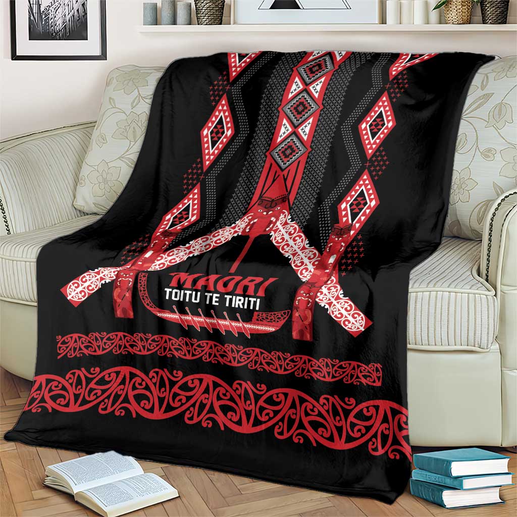 Toitu Te Tiriti Waitangi Blanket Black Wharenui House LT9 - Polynesian Pride