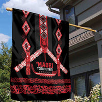 Toitu Te Tiriti Waitangi Garden Flag Black Wharenui House LT9 - Polynesian Pride