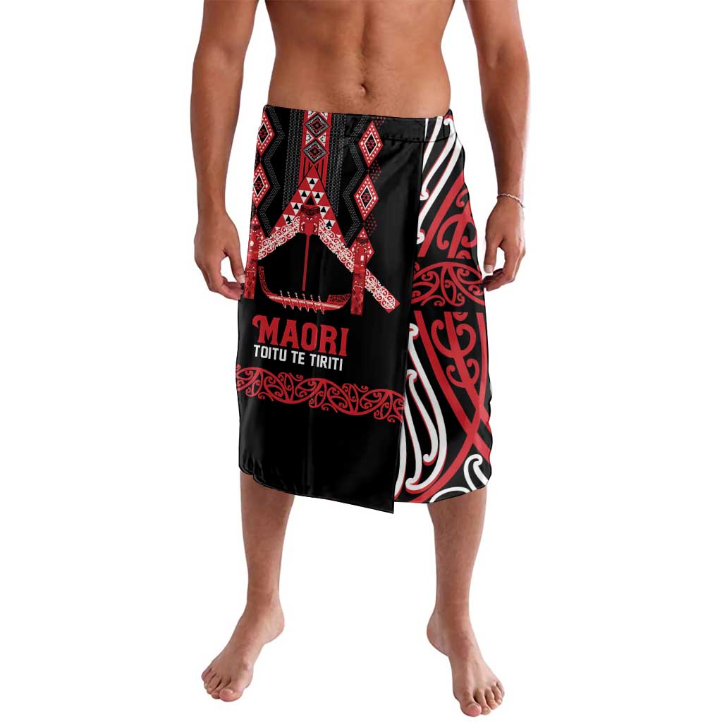Toitu Te Tiriti Waitangi Lavalava Black Wharenui House LT9 Black - Polynesian Pride