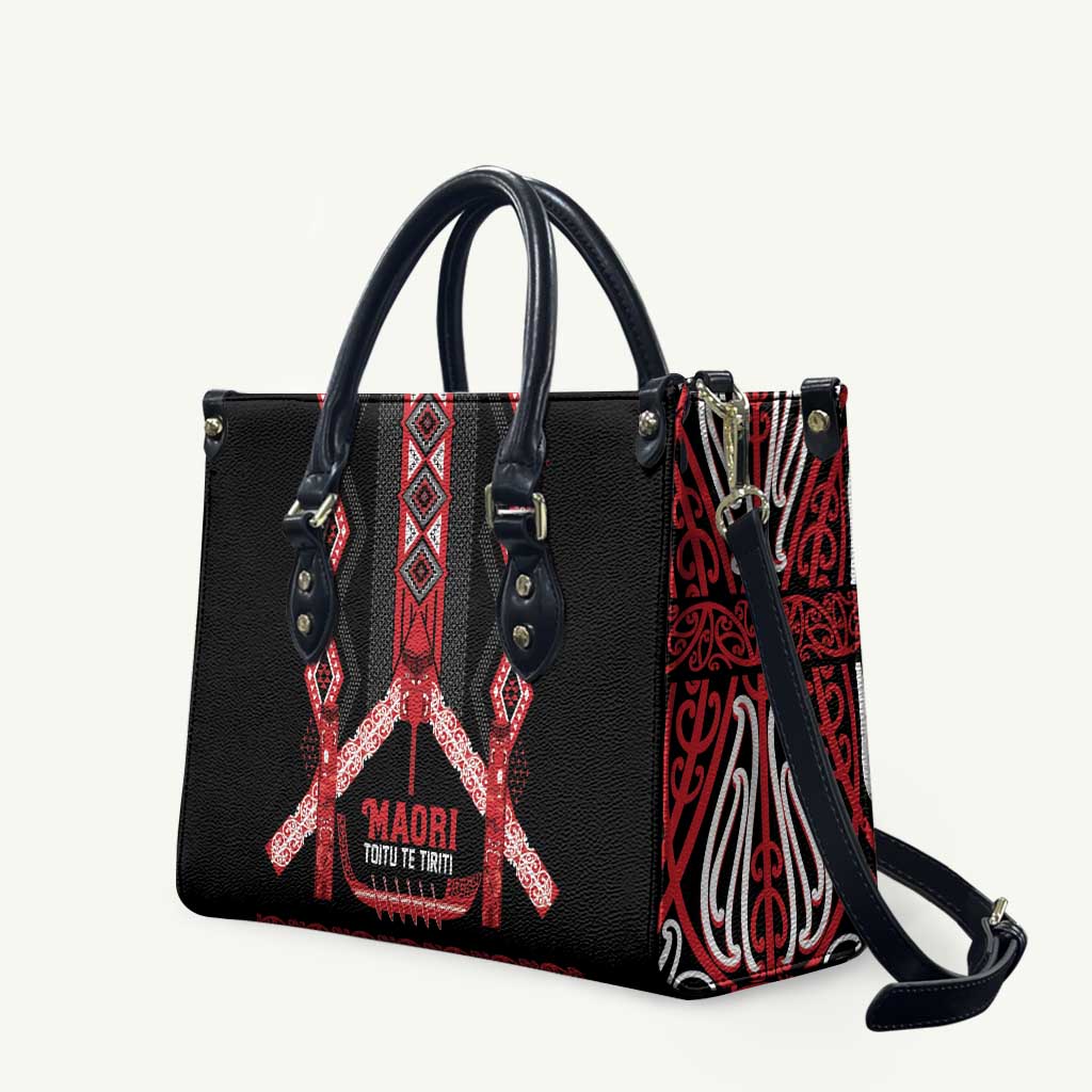 Toitu Te Tiriti Waitangi Leather Bag Black Wharenui House LT9 Black - Polynesian Pride