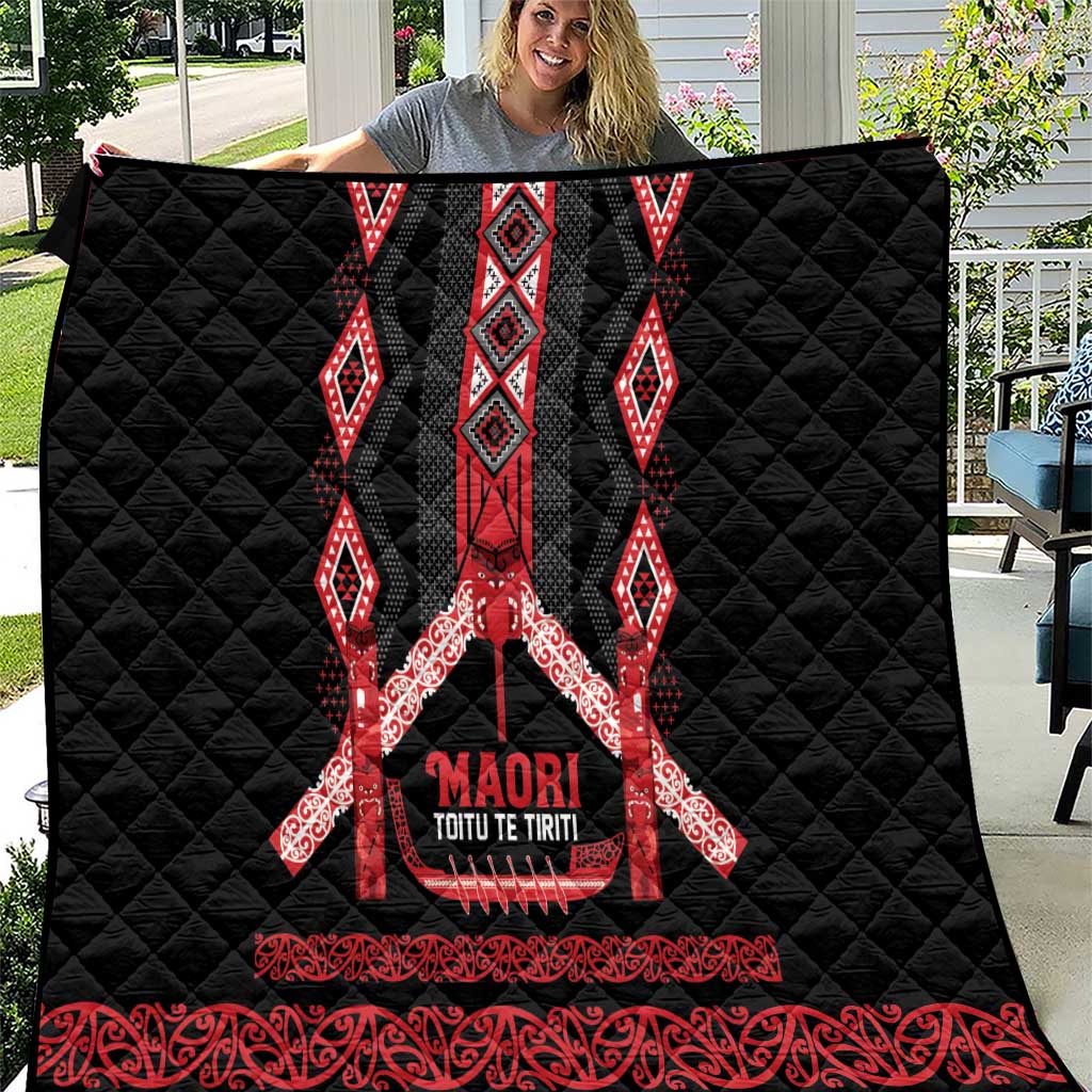 Toitu Te Tiriti Waitangi Quilt Black Wharenui House LT9 Black - Polynesian Pride