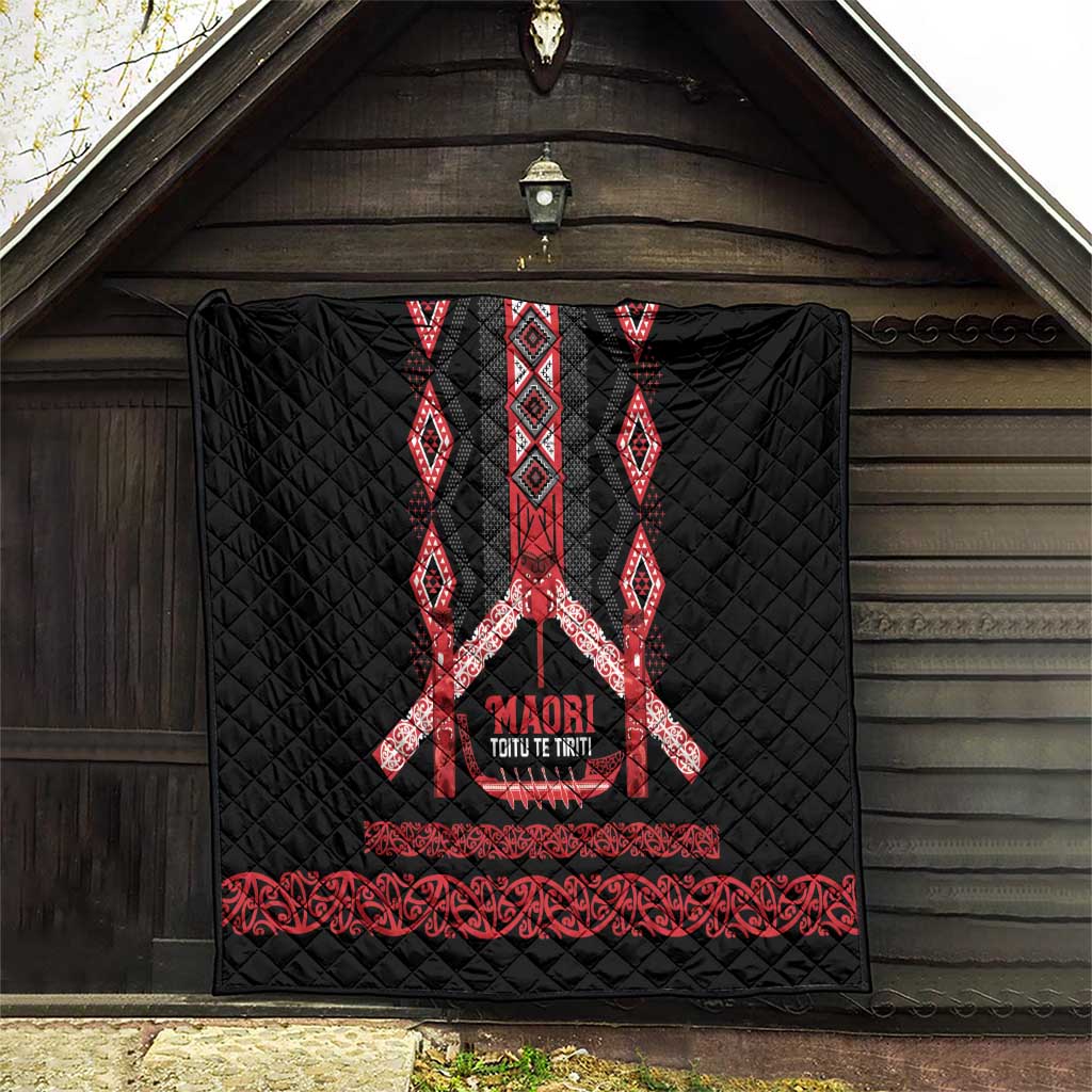 Toitu Te Tiriti Waitangi Quilt Black Wharenui House LT9 - Polynesian Pride