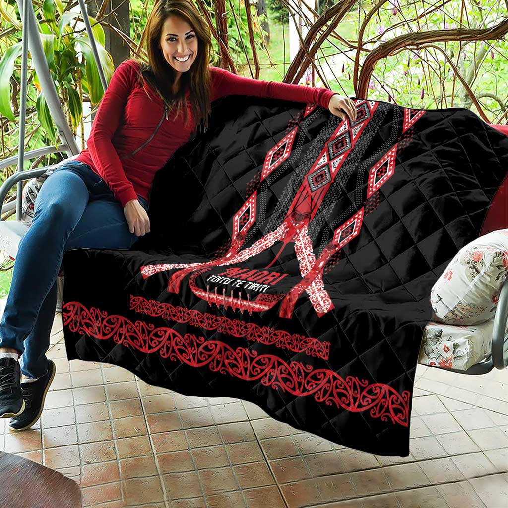 Toitu Te Tiriti Waitangi Quilt Black Wharenui House LT9 - Polynesian Pride
