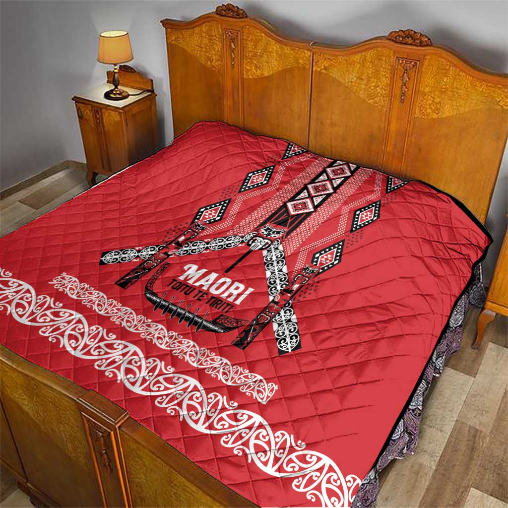 Toitu Te Tiriti Waitangi Quilt Red Wharenui House LT9 - Polynesian Pride