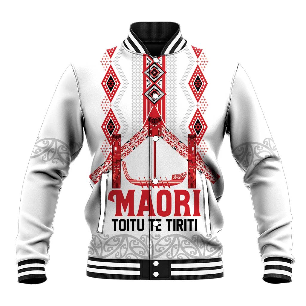 Toitu Te Tiriti Waitangi Baseball Jacket White Wharenui House LT9 Unisex white - Polynesian Pride