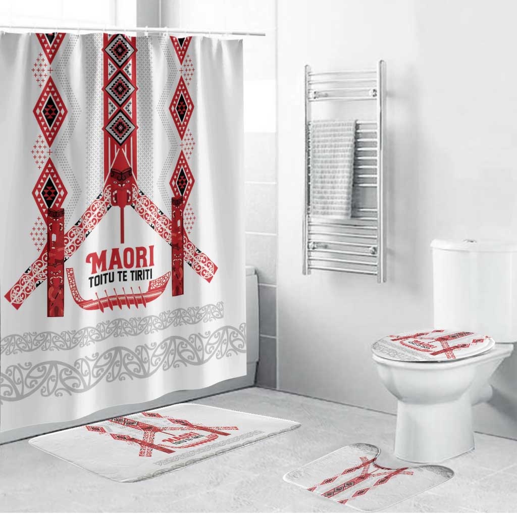 Toitu Te Tiriti Waitangi Bathroom Set White Wharenui House LT9 Bathroom Set (4 pcs) white - Polynesian Pride