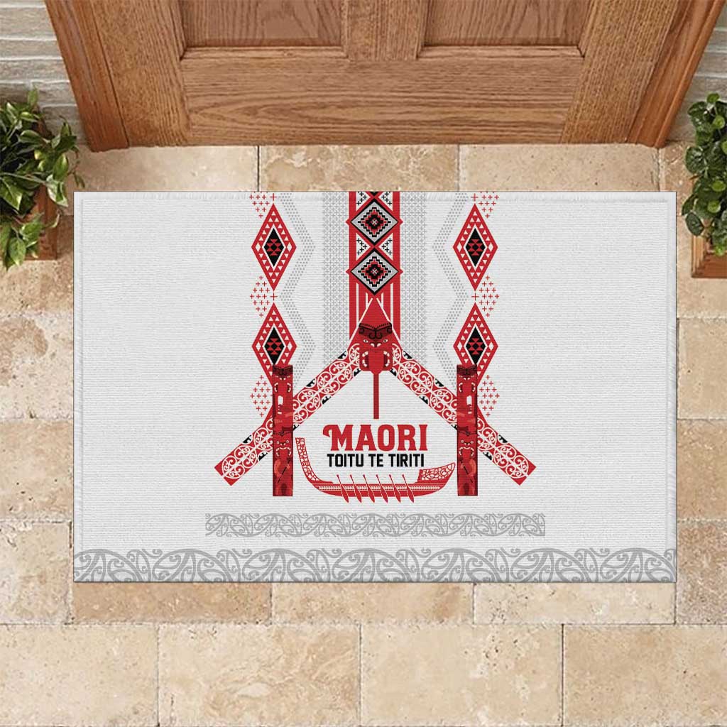 Toitu Te Tiriti Waitangi Rubber Doormat White Wharenui House LT9 white - Polynesian Pride